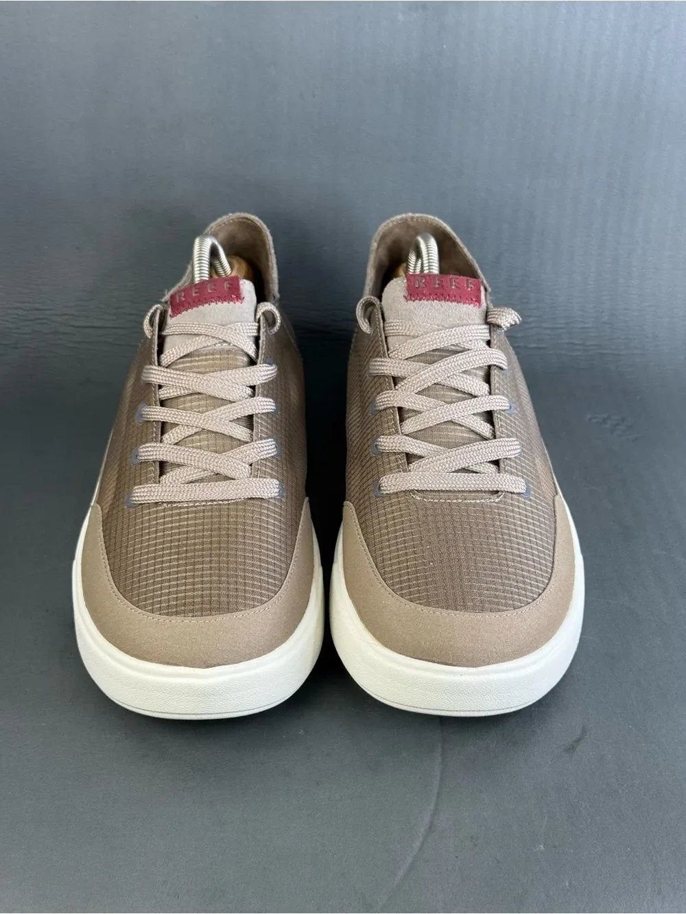 Reef Mens Navigator Fossil Maroon sneaker shoes size 12 new